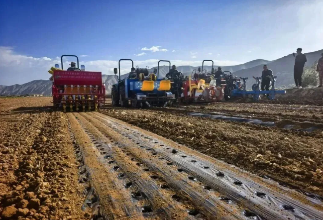 【智慧農(nóng)業(yè)】農(nóng)業(yè)農(nóng)村部：打造“科技型新農(nóng)人+智能裝備”的農(nóng)業(yè)新生態(tài)